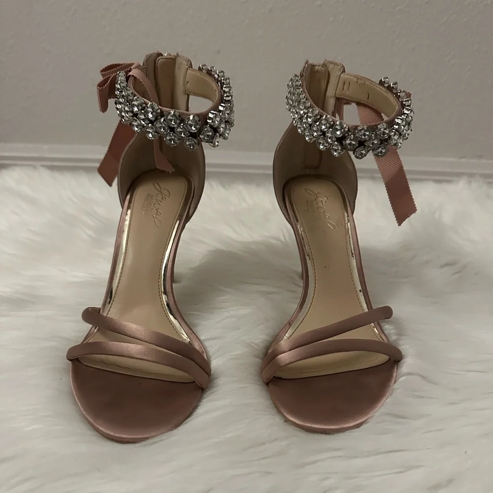 Jewel Badgley Mischka Women’s Debra Satin Dress Heels - Size [8] - Picture 3 of 10